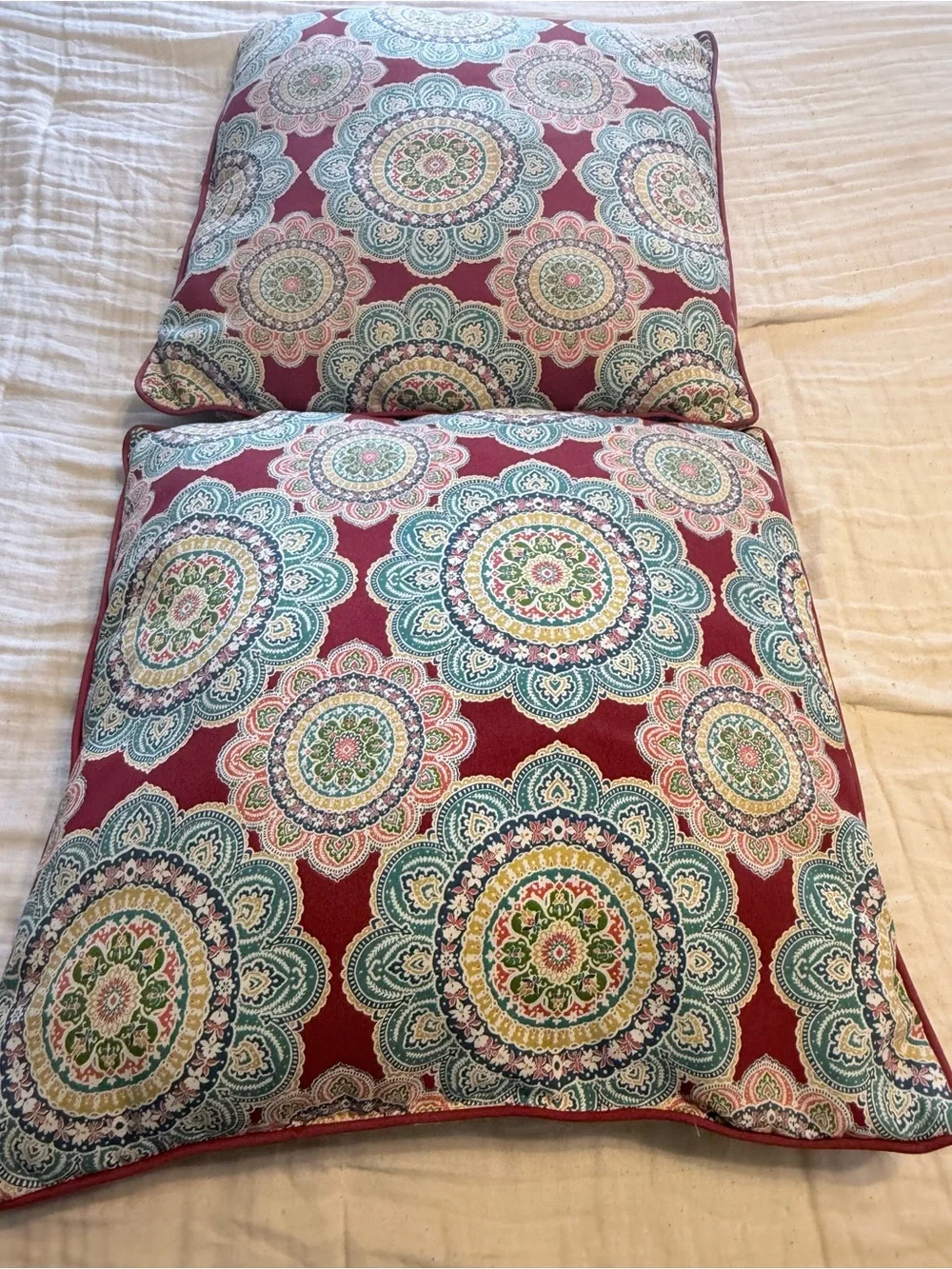 2-Red Floral Medallion Indoor/Outdoor Throw Accent Pillow Pair